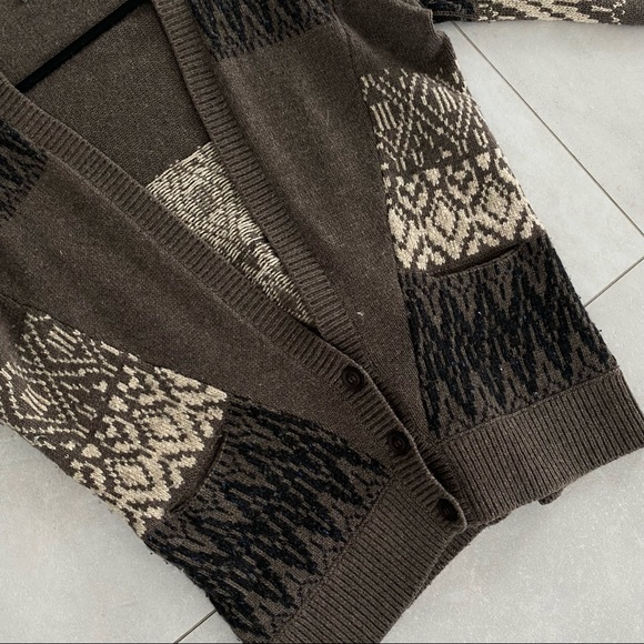 Vince - button-up knitted cardigan - Picture 3 of 4